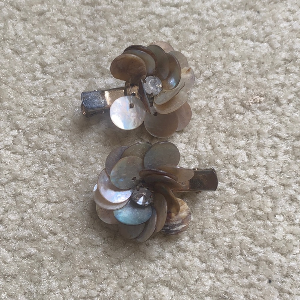 🏖FREE W/BUNDLE Gold diamond hair clips